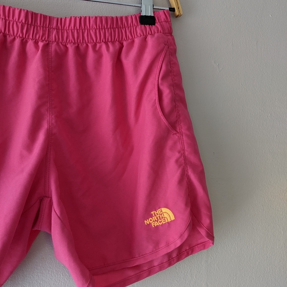 ❣️SOLD❣️ North Face Swim shorts - Picture 2 of 12